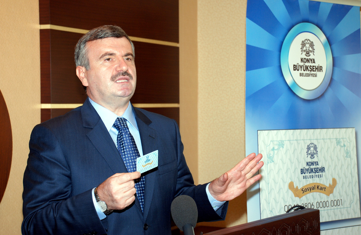 Sosyal Belediyecilikte Türkiye'ye ve Dünyaya Örnek Uygulama: Sosyal Kart