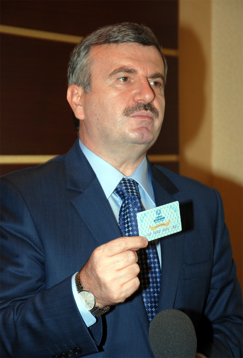 Sosyal Belediyecilikte Türkiye'ye ve Dünyaya Örnek Uygulama: Sosyal Kart