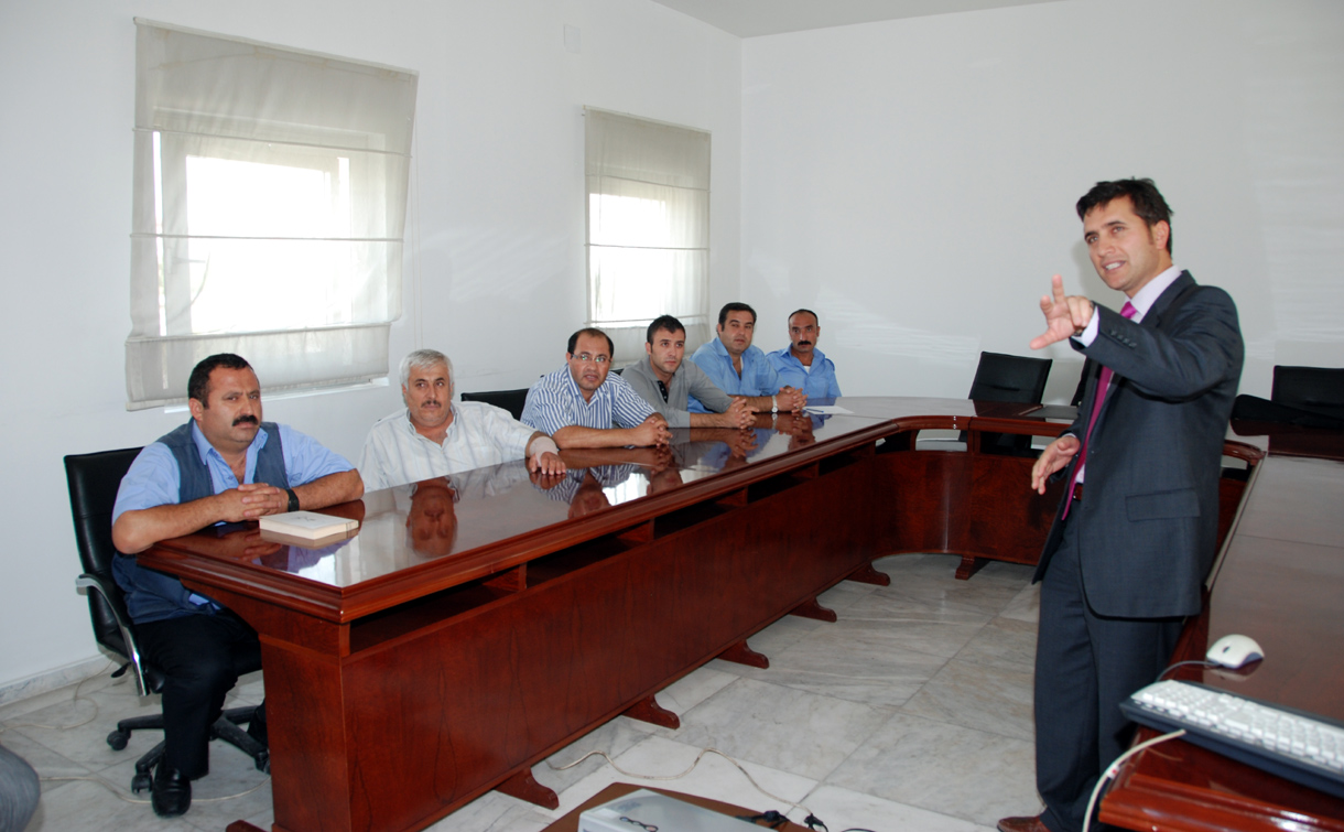 Şoför ve Vatmanlara İletişim Seminerleri Veriliyor