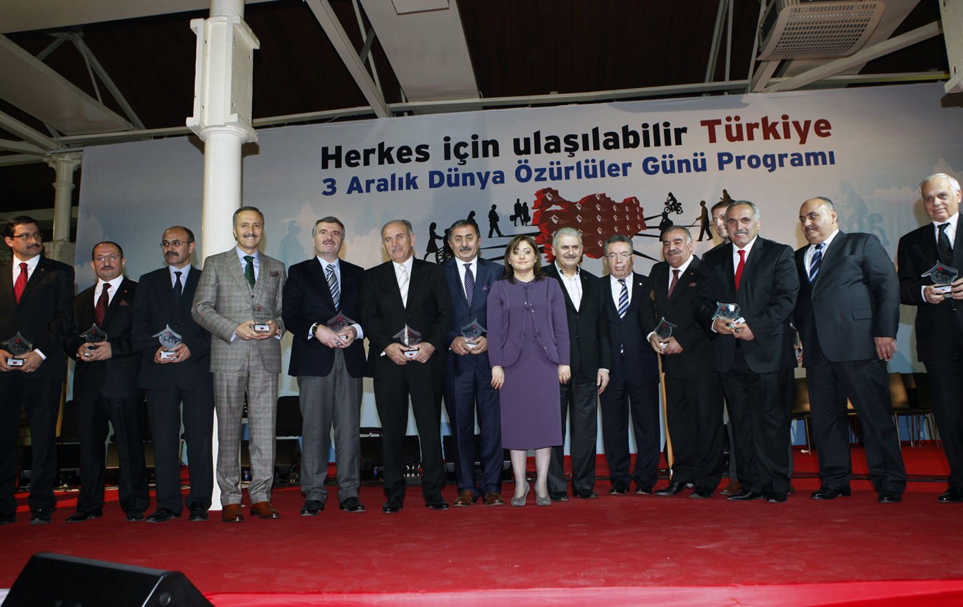 Başkan Akyürek 'Herkes İçin Ulaşılabilir Türkiye Eğitim Programı Teşvik Ödülü' Aldı