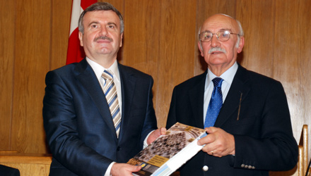 Başkan Akyürek: 'Konya'da Kullanılamaz Halde Hiçbir Tarihi Eser Kalmayacak.'