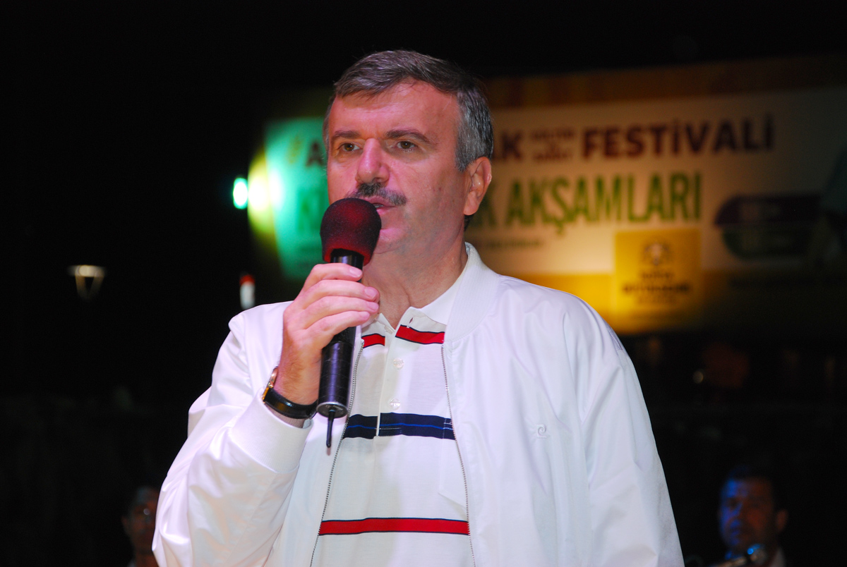 Başkan Akyürek Miraç Kandili'ni Vatandaşlarla Kutladı