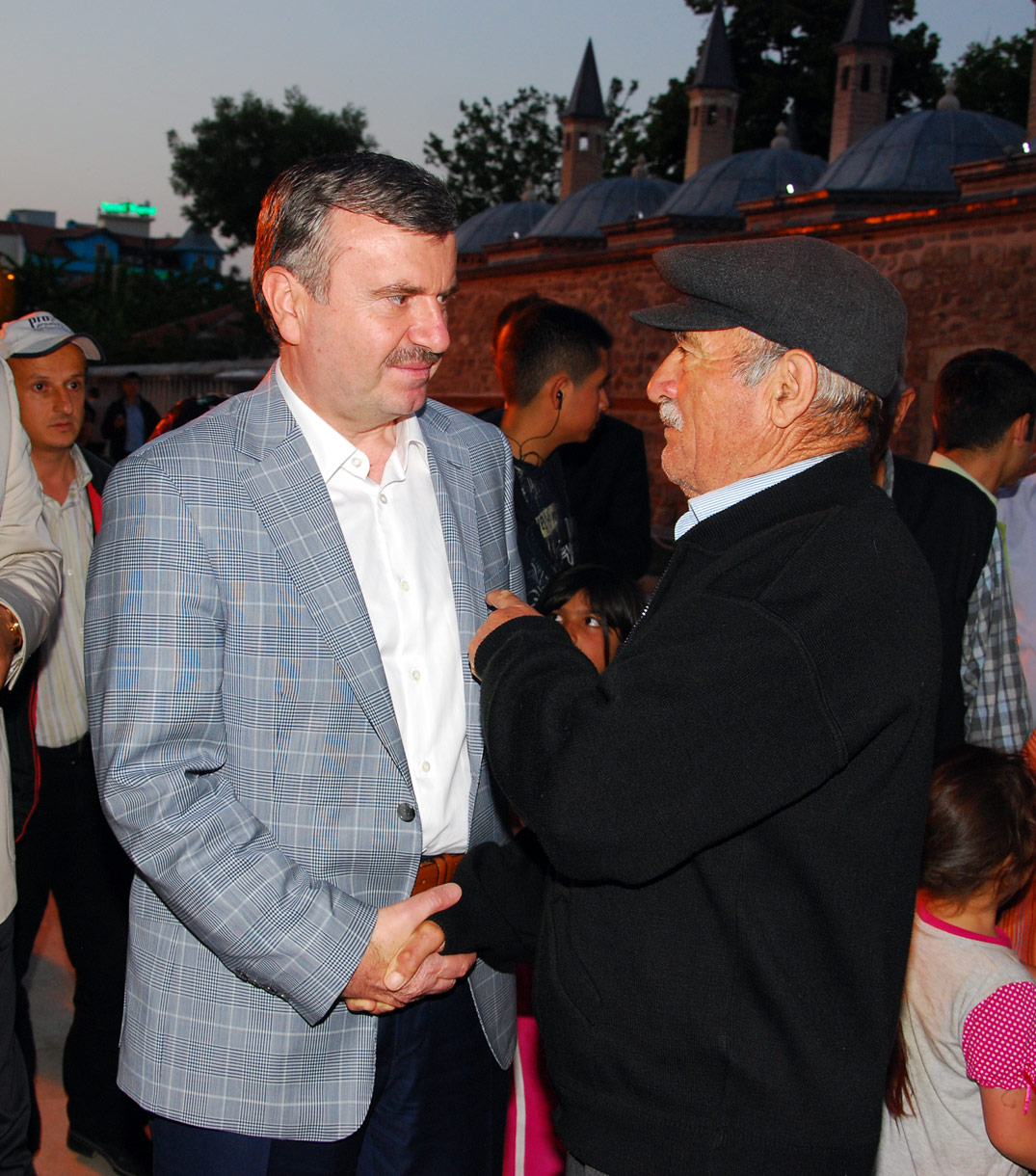 Başkan Akyürek Regaip Kandili'nde Mevlana Müzesi'nde