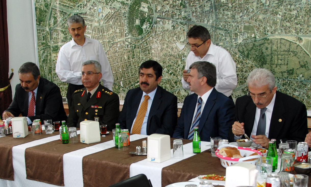 Şehit ve Gazi Aileleri Yemekte Bir Araya Geldi