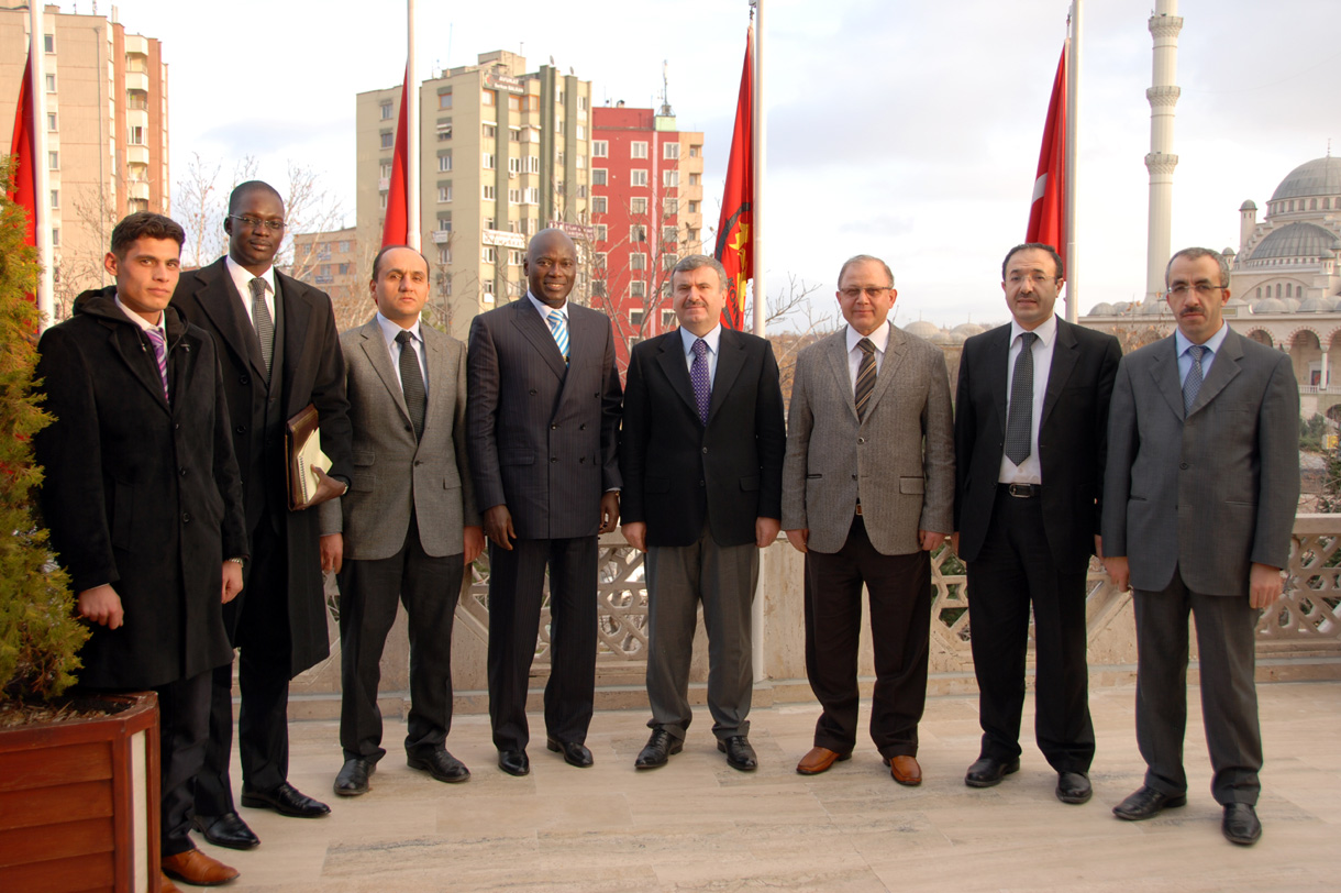 Senegal Büyükelçisi Başkan Akyürek'i Ziyaret Etti