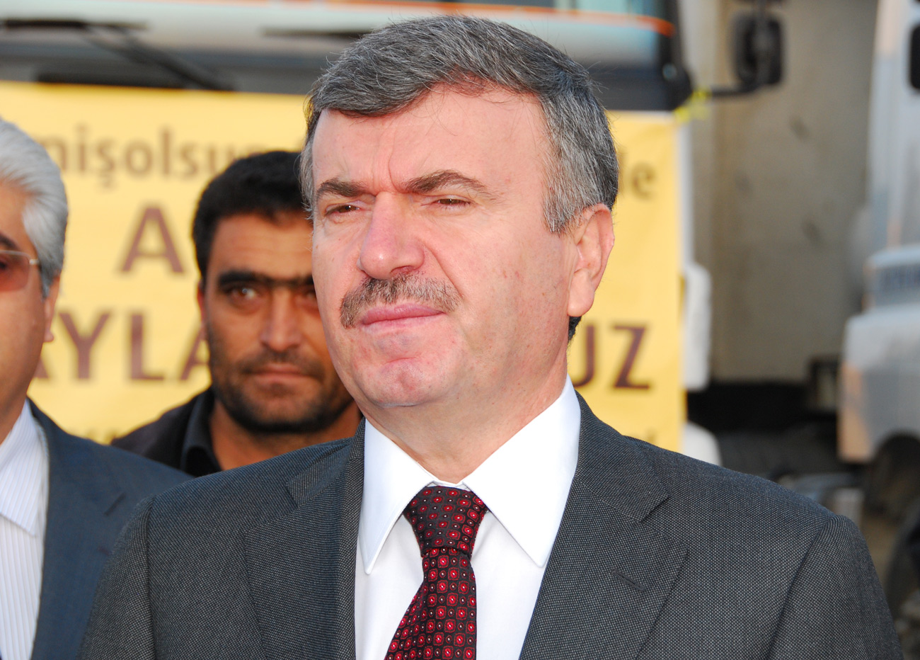 Konya, Van Halkının Yanında - 3 TIR Yardım Malzemesi Yola Çıktı