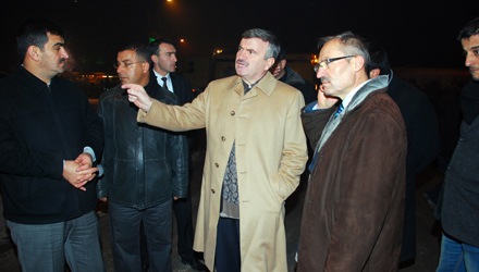 Başkan Akyürek Gece Boyunca Çalışan Ekipleri İnceledi