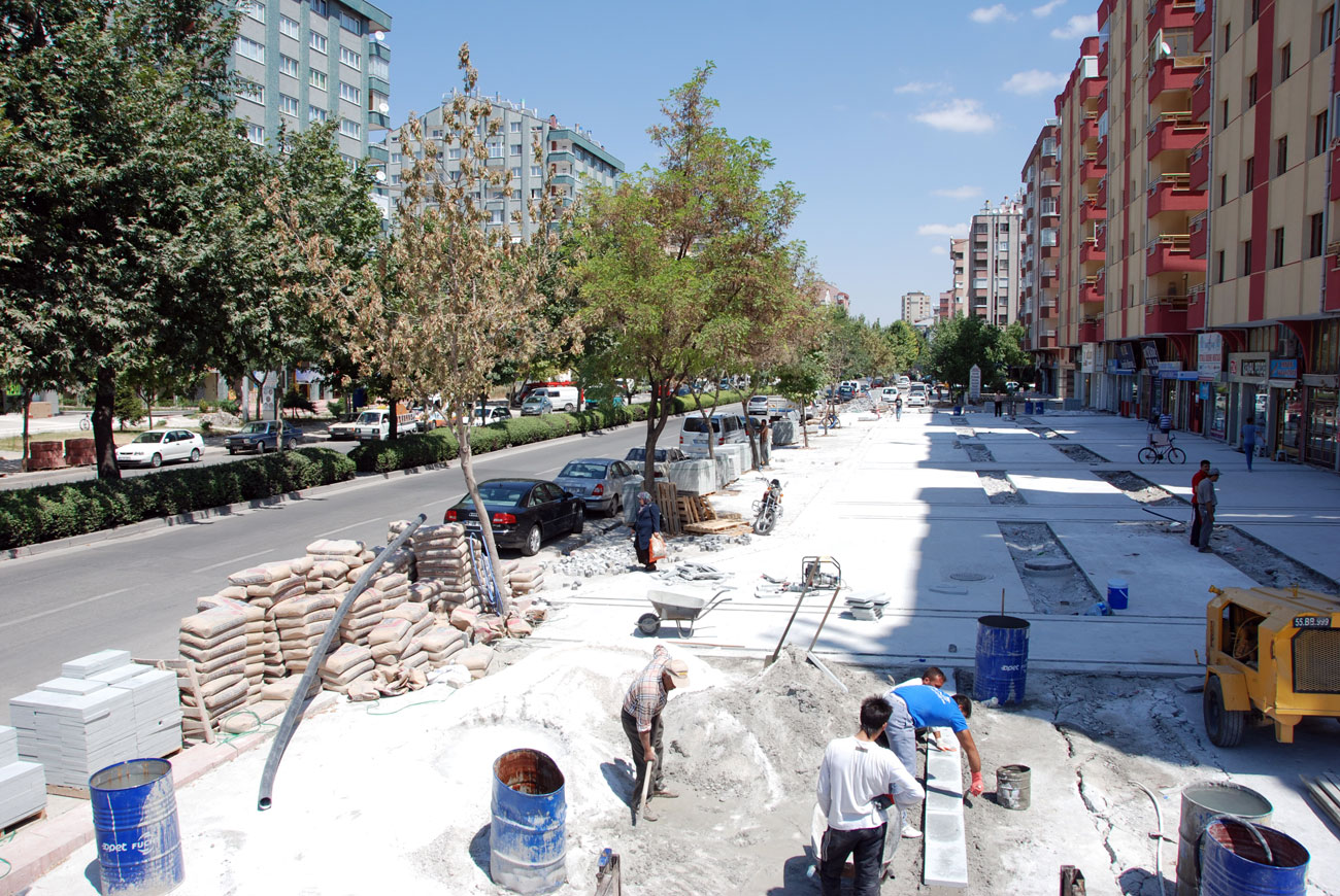 Kerkük Caddesi Güzelleşiyor