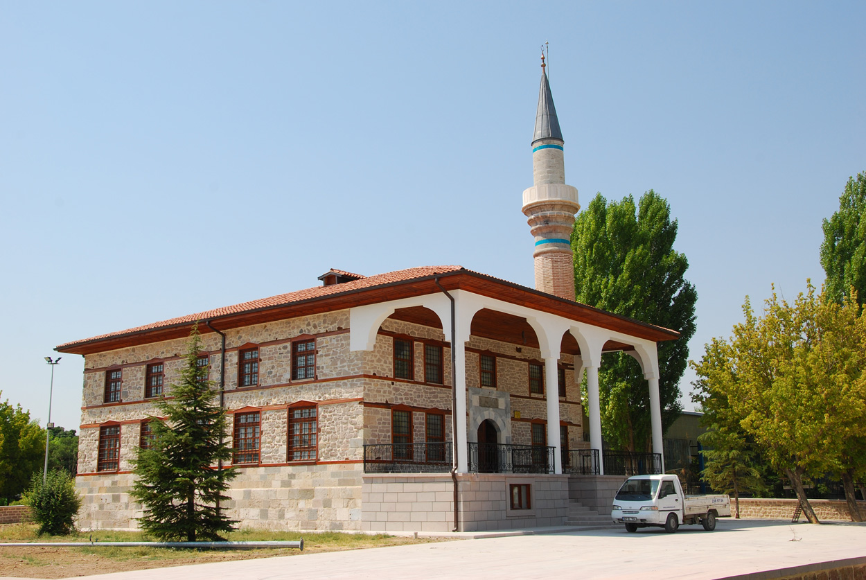 192 Yıllık Kışla Saray Camii Restorasyonunda Sona Gelindi