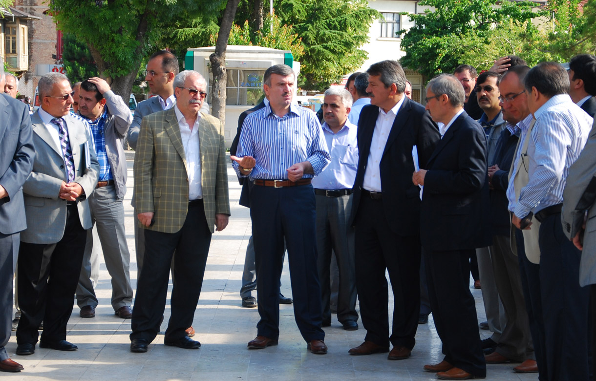 Mevlana Müzesi Çevresine Modern Tuvalet, Duş ve Abdest Alma Yerleri Yapılıyor