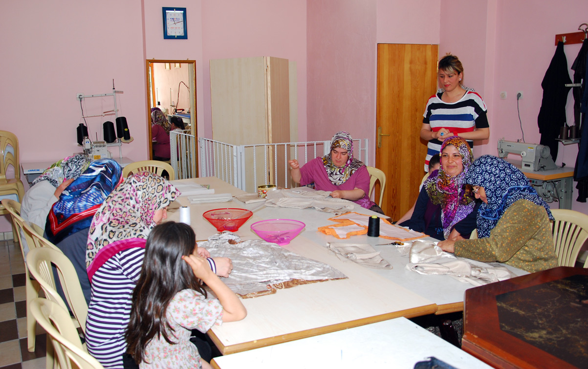 Doğanlar Mahallesi'nde Hazır Giyim Eğitimleri Başladı