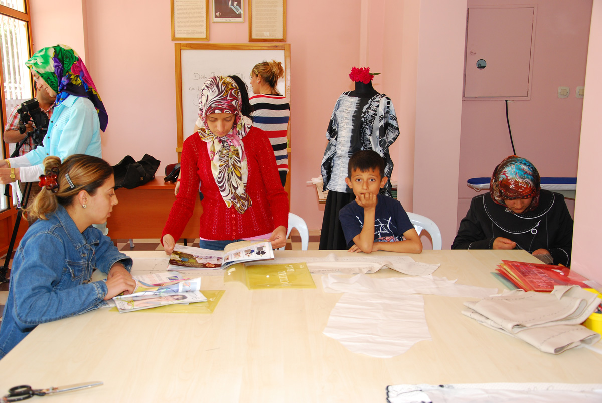 Doğanlar Mahallesi'nde Hazır Giyim Eğitimleri Başladı