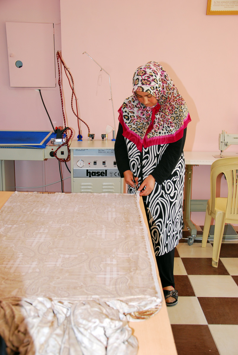 Doğanlar Mahallesi'nde Hazır Giyim Eğitimleri Başladı