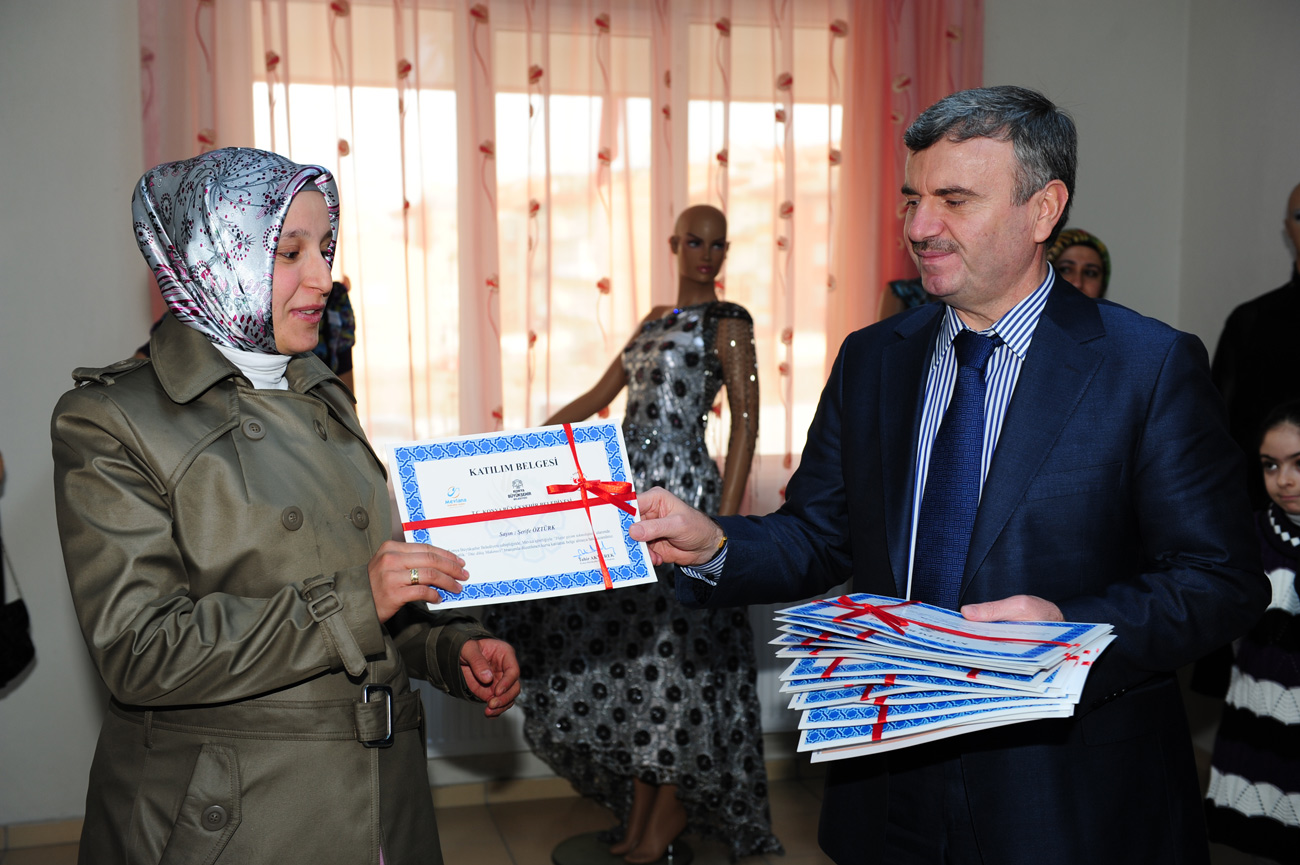 Başkan Akyürek Doğanlar Mahallesi KOMEK'i Ziyaret Etti