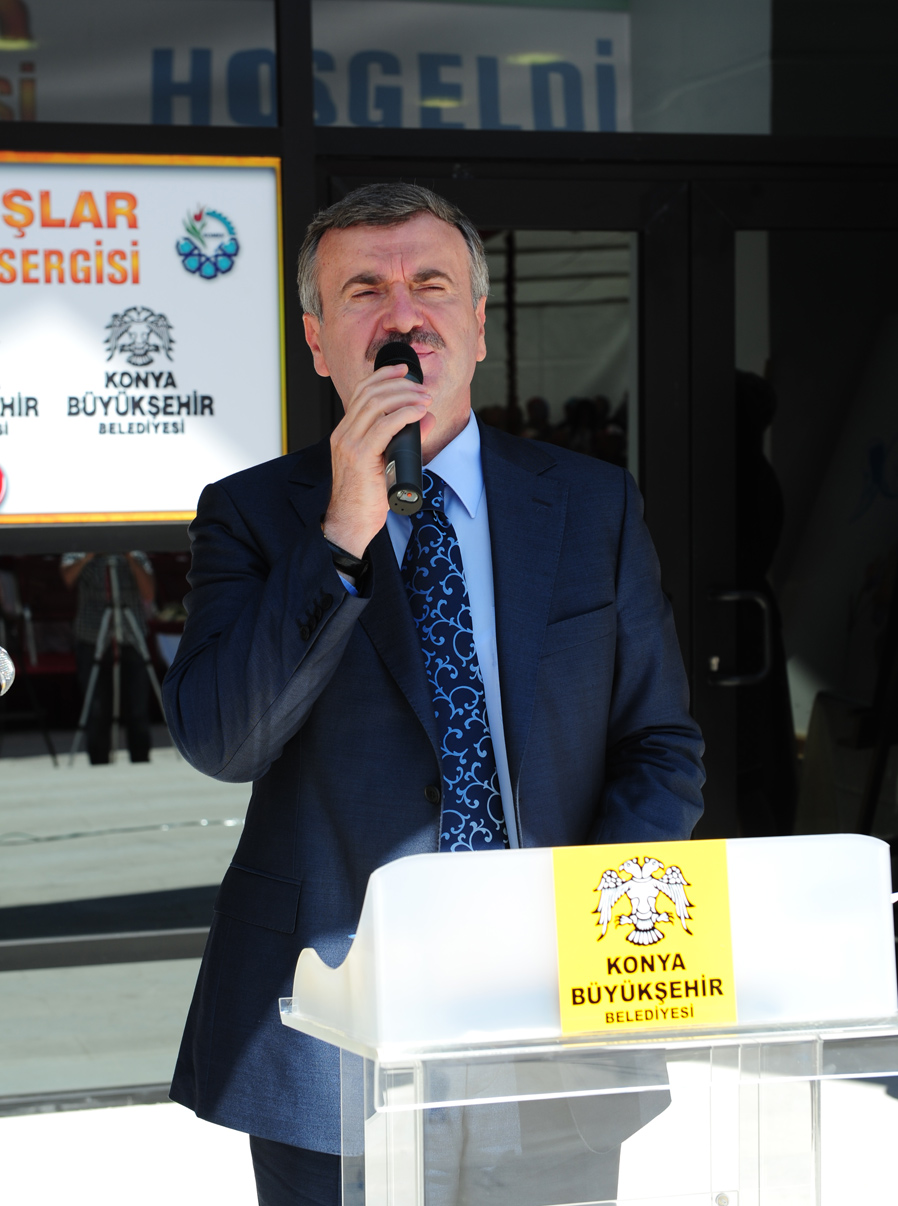 KOMEK 7. Yıl Genel Sergisi 'Altın Dokunuşlar' Açıldı