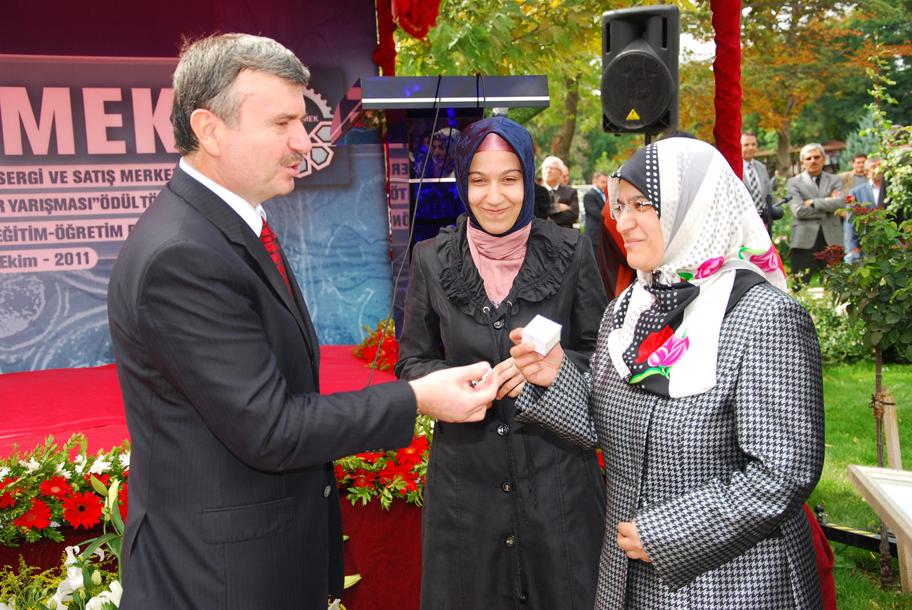 KOMEK Kültürpark Sergi ve Satış Merkezi Açıldı