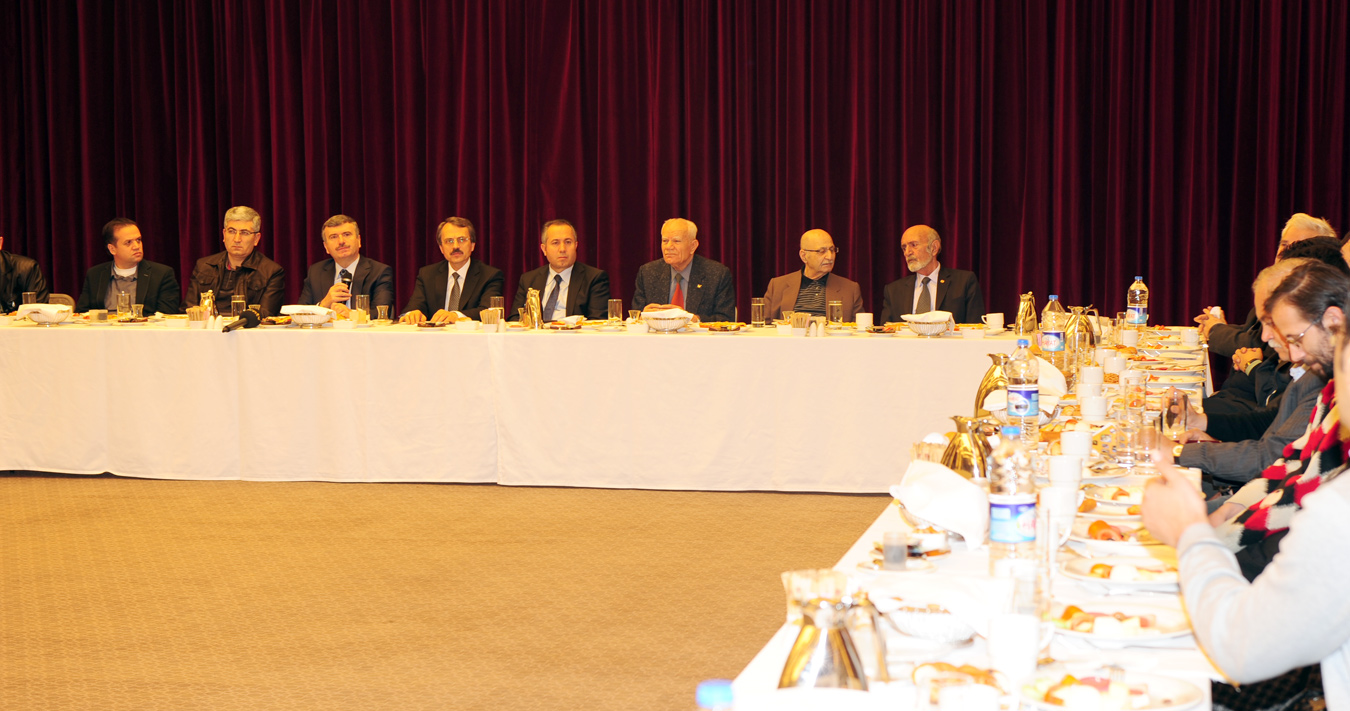 Mevlana'yı Anlatan 'Şehir ve Bilge' Belgeseli Tanıtıldı