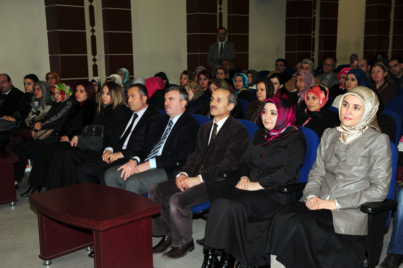 Sadrettin Özçimi'den KOMEK Eğitimcilerine Seminer