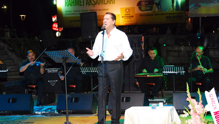 Ahmet Özhan'dan Muhteşem Konser