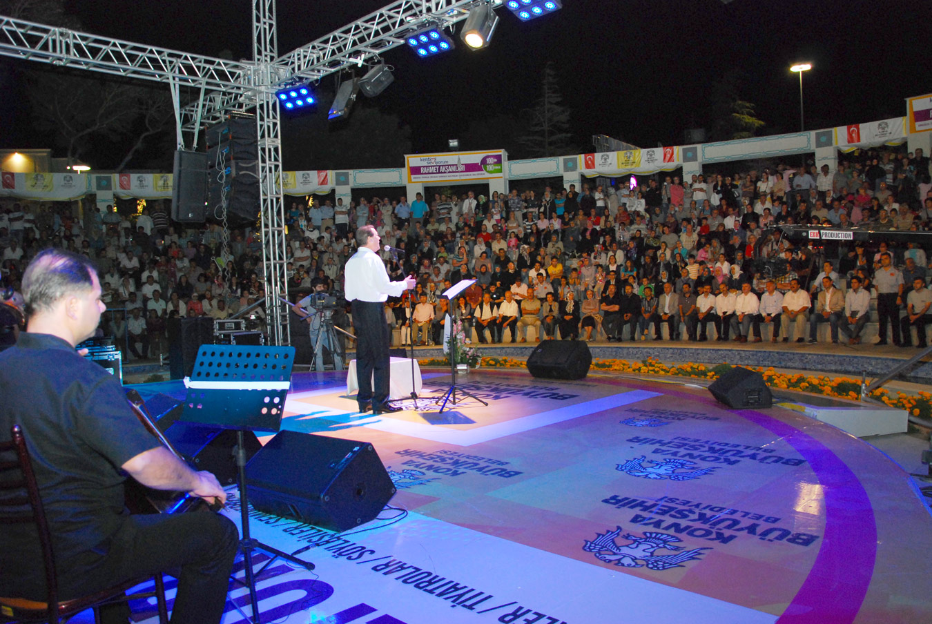 Ahmet Özhan'dan Muhteşem Konser