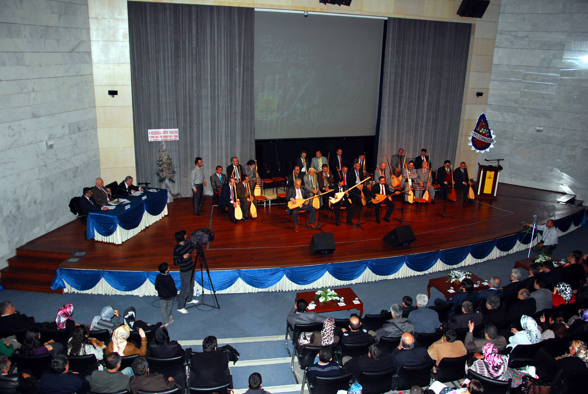 Aşıklar Bayramı Büyük Bir Coşkuyla Başladı