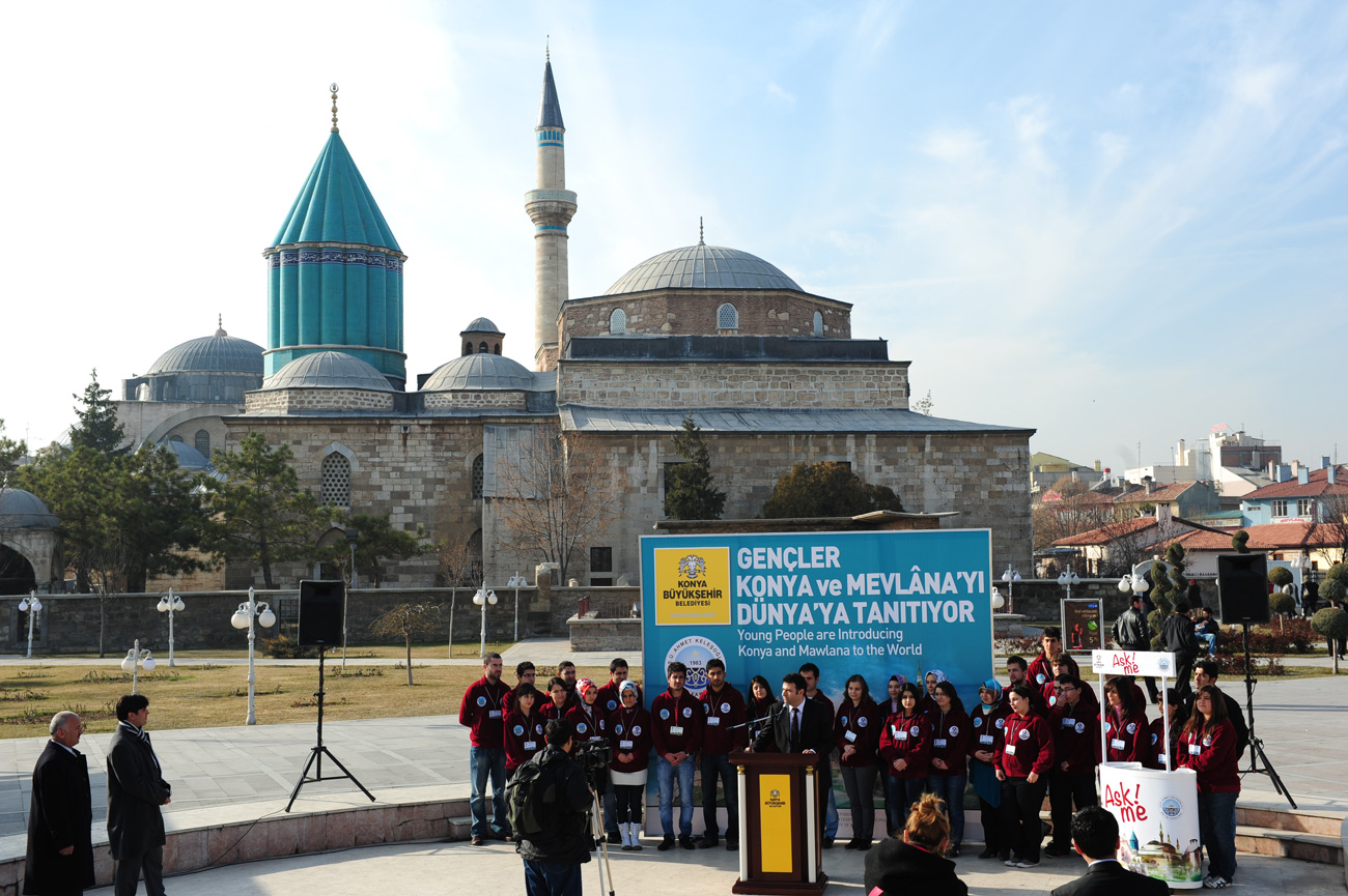 Gençler Konya ve Mevlana'yı Dünyaya Tanıtıyor