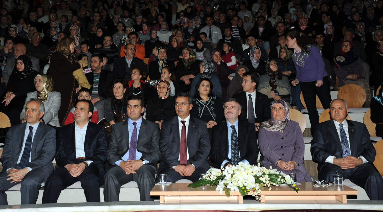 Kutlu Doğum Programı Büyük Coşkuya Sahne Oldu