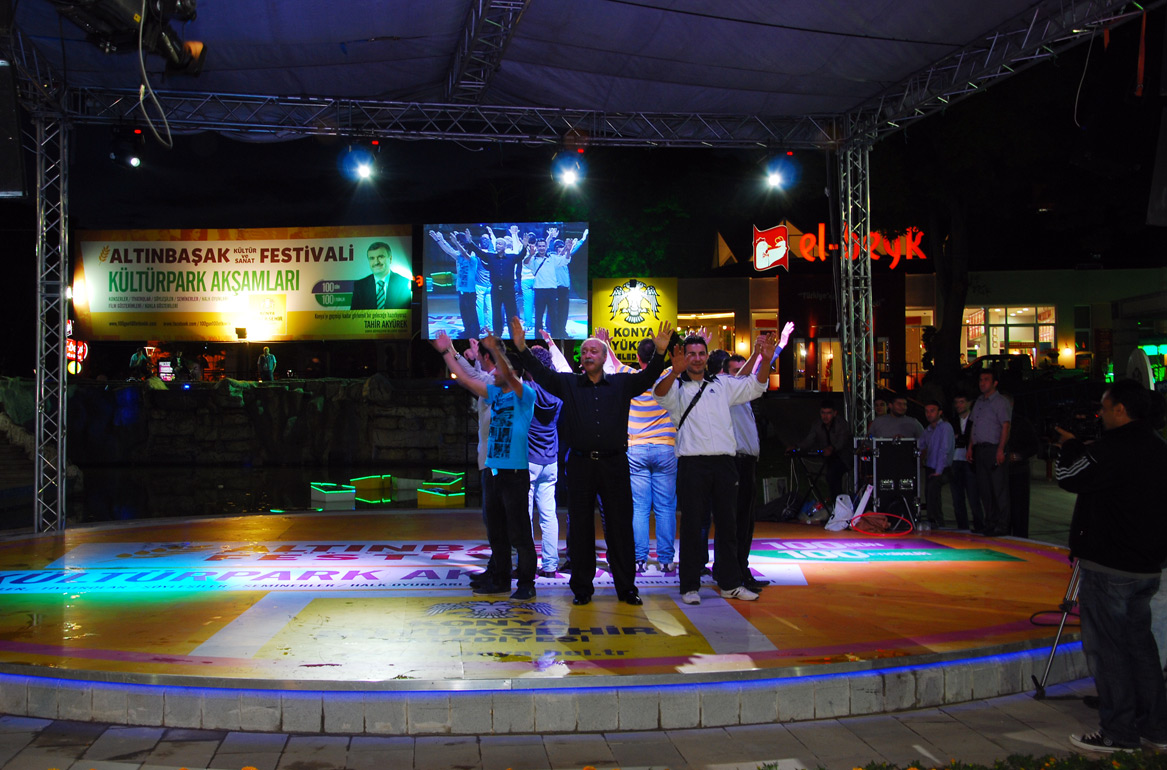 Kültürpark Akşamları İlgiyle İzleniyor