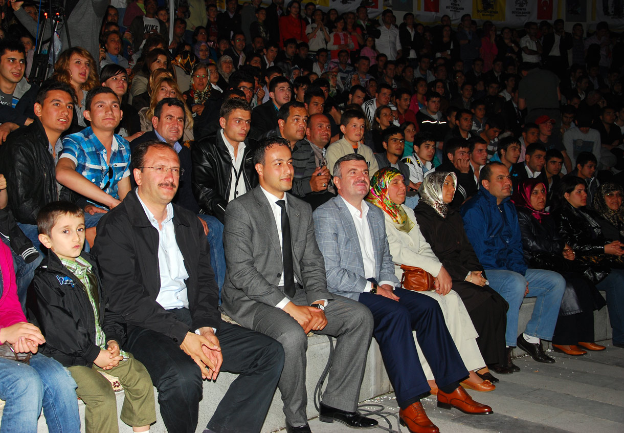 Kubat Türkülerini Kültürpark'ta Söyledi