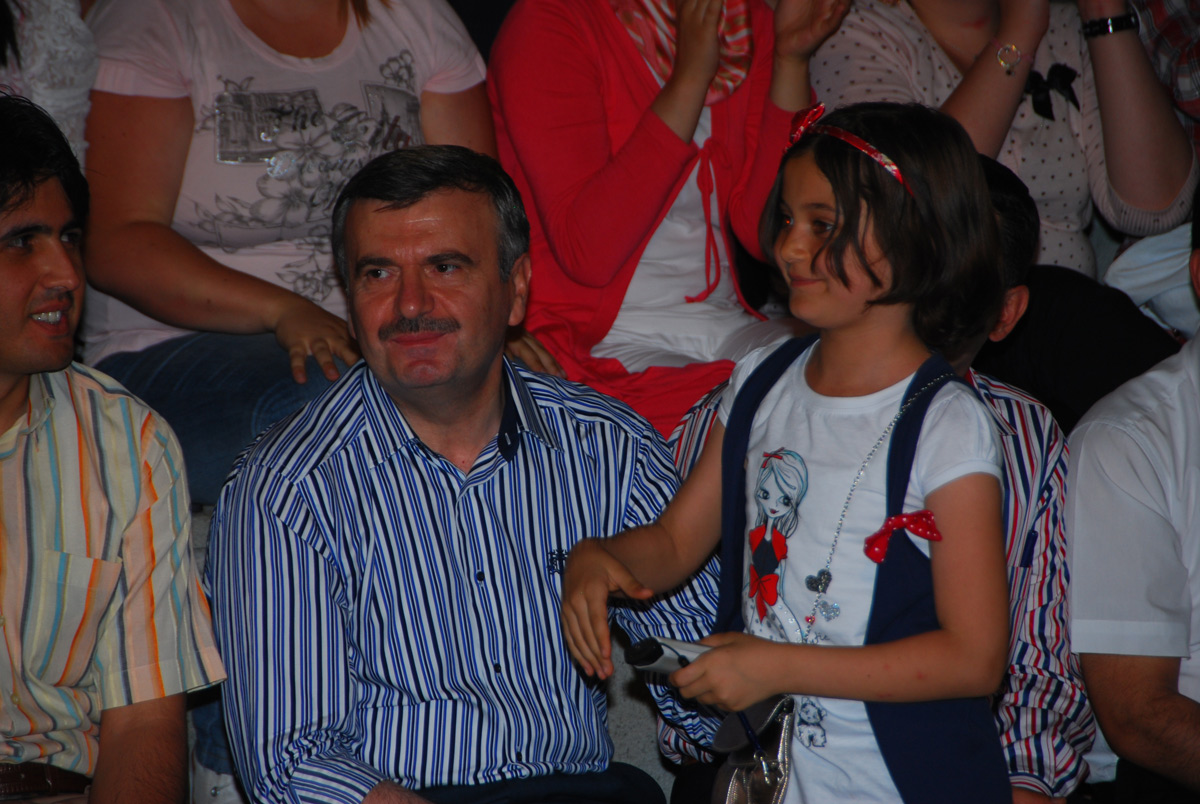 Murat Kekilli Konserini On Binlerce Kişi İzledi