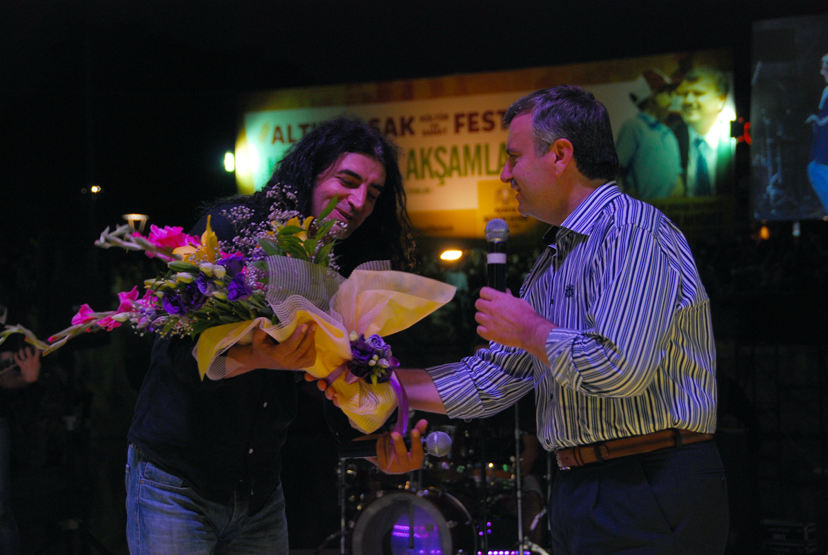 Murat Kekilli Konserini On Binlerce Kişi İzledi
