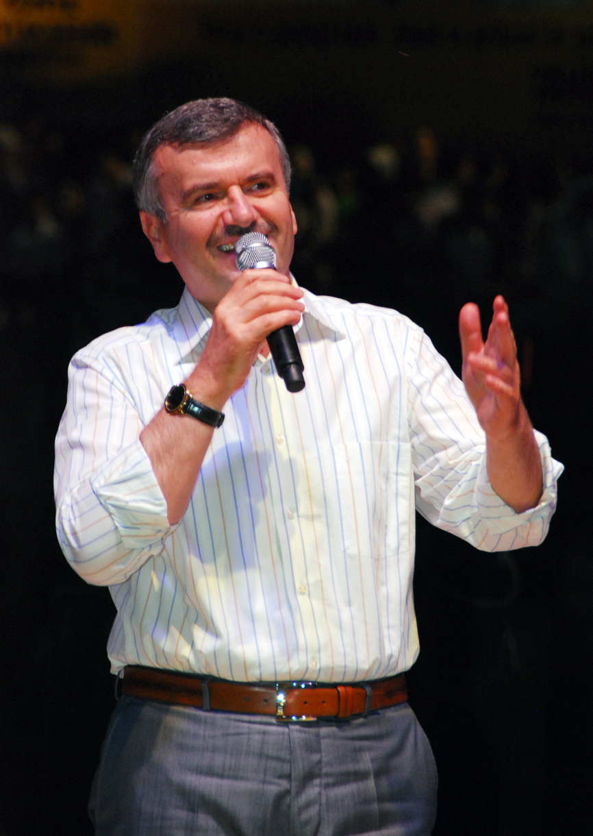 Kültürpark'ın En Kalabalık Konserini Sagopa Kajmer Verdi