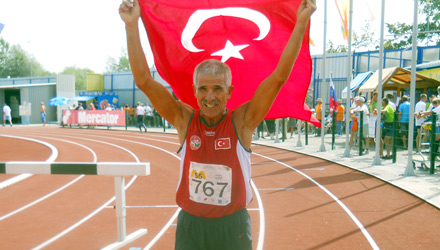 Durali Yıldız Balkan Rekoru Kırarak Şampiyon Oldu