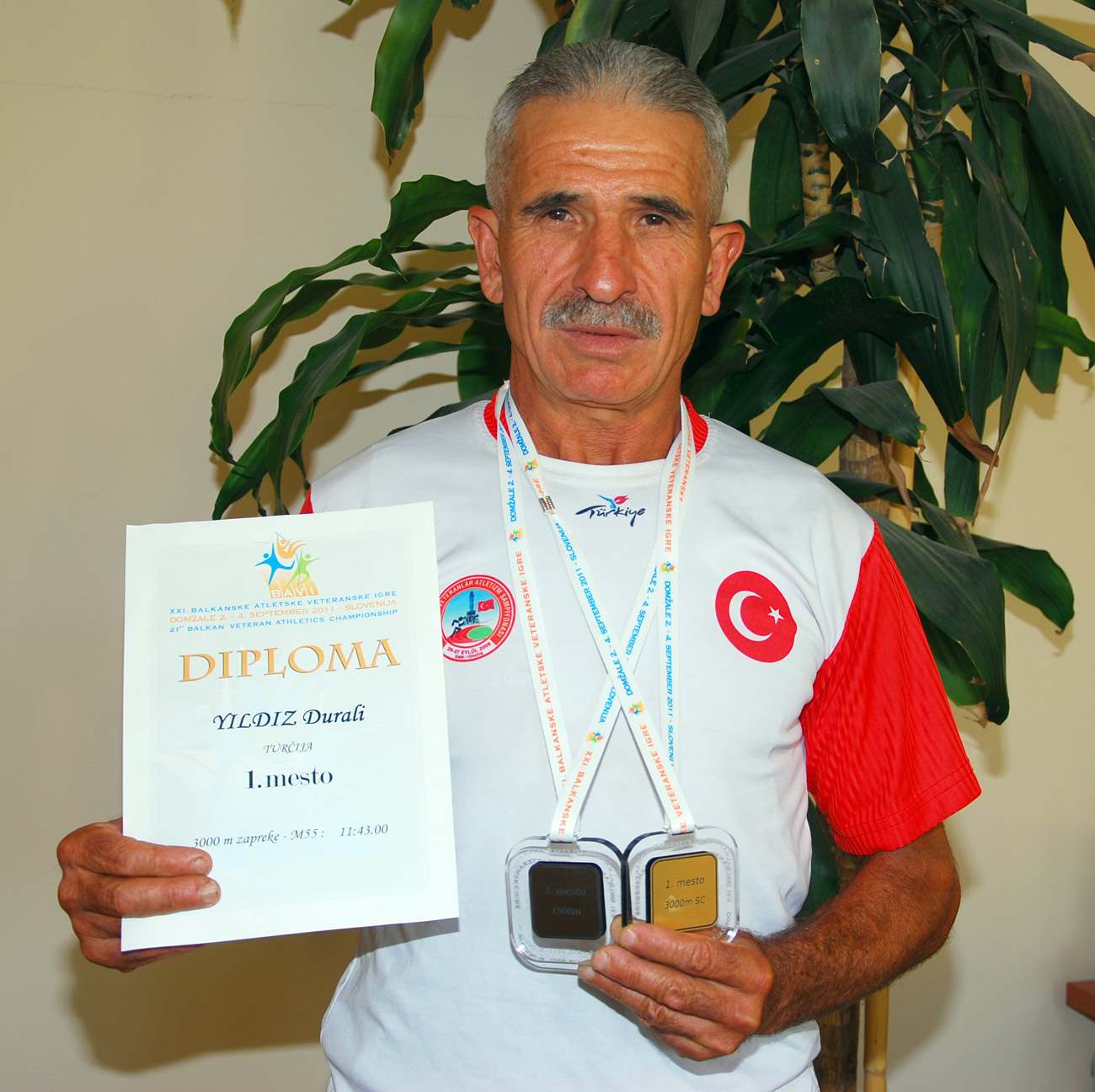 Durali Yıldız Balkan Rekoru Kırarak Şampiyon Oldu