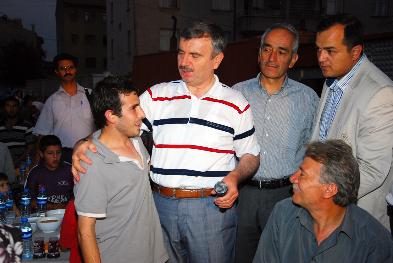 Doğanlar Mahallesi Büyükşehir'in İftarında Buluştu