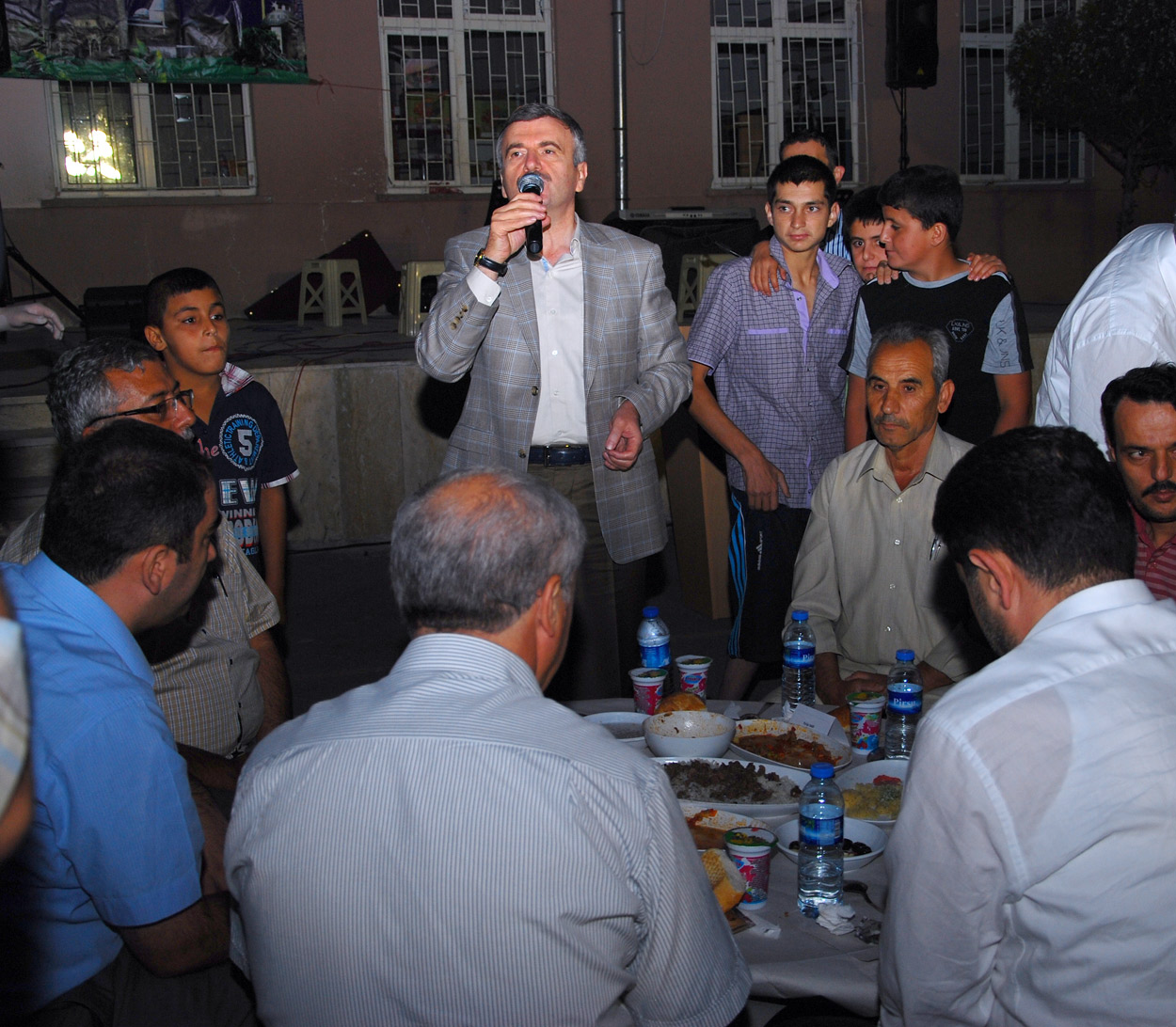 Esenler Mahallesi Büyükşehir'in İftarında Buluştu