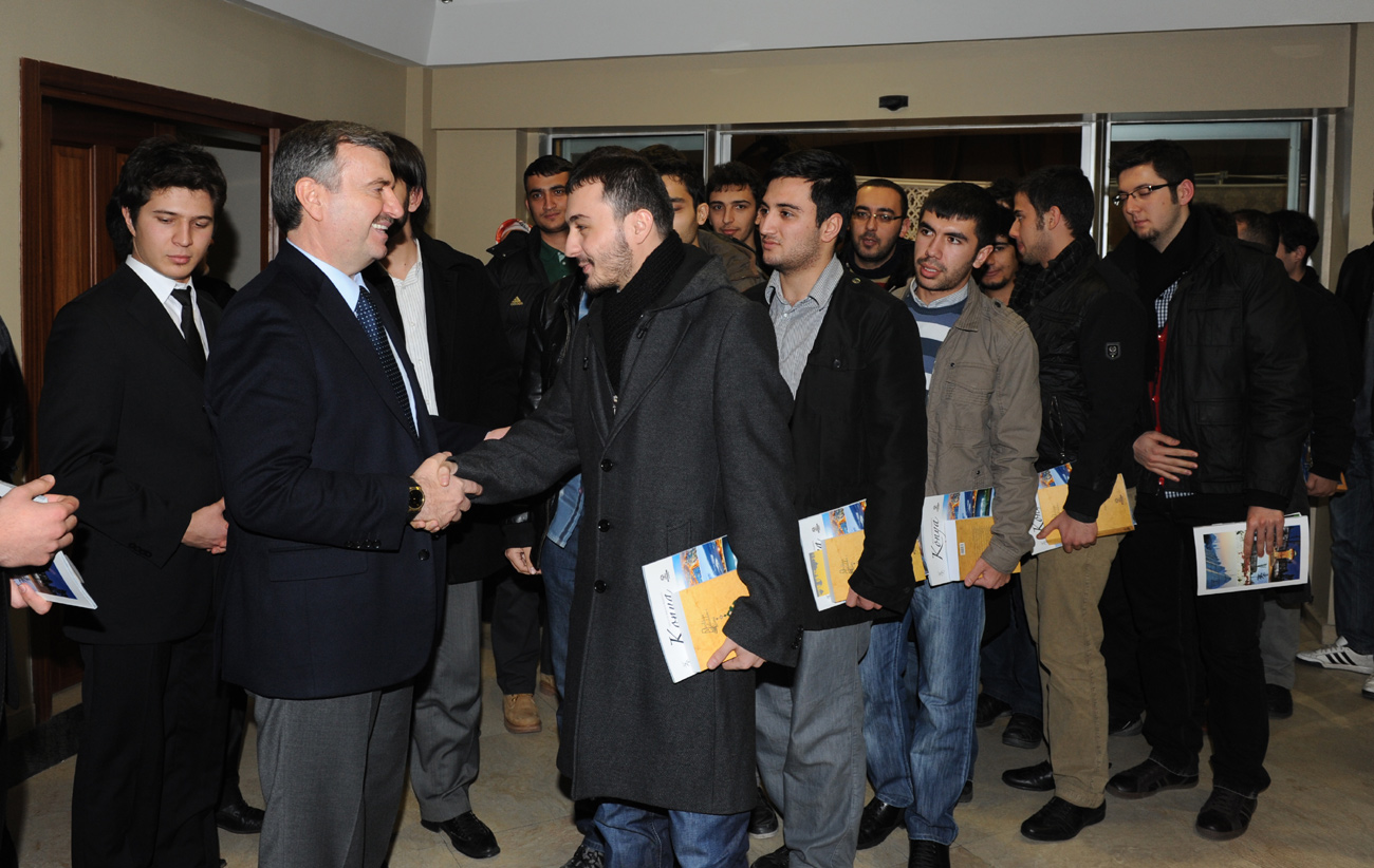 Başkan Akyürek İstanbul'daki Konyalı Öğrencilerle Buluştu