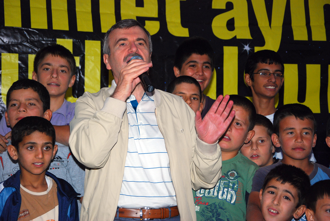 Selahaddin Eyyübi Mahallesi'nde İftar