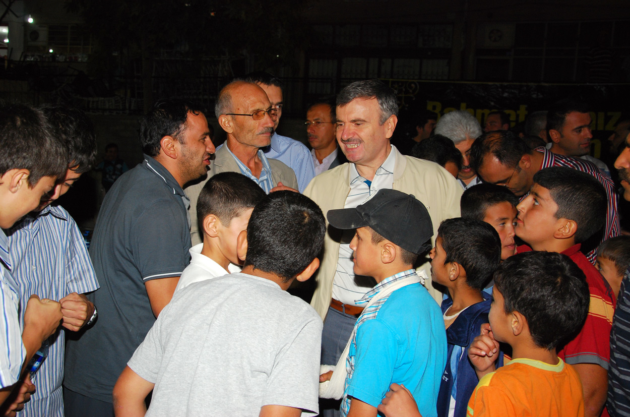 Selahaddin Eyyübi Mahallesi'nde İftar