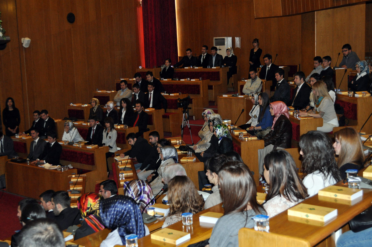 Büyükşehir Belediyesi Gençlik Meclisi Genel Kurulu Yapıldı