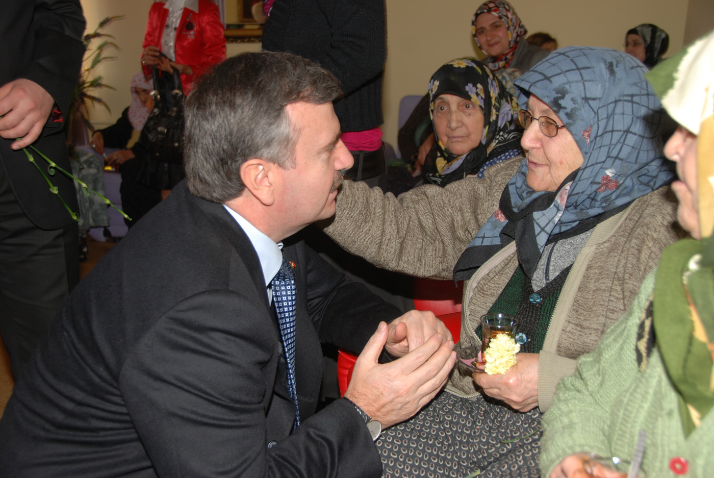 Tüm Annelerin 'Anneler Günü' Kutlu Olsun