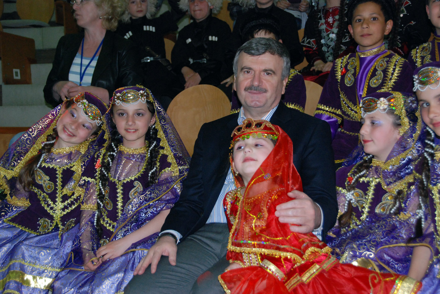 Başkan Akyürek Dünya Çocuklarıyla Buluştu