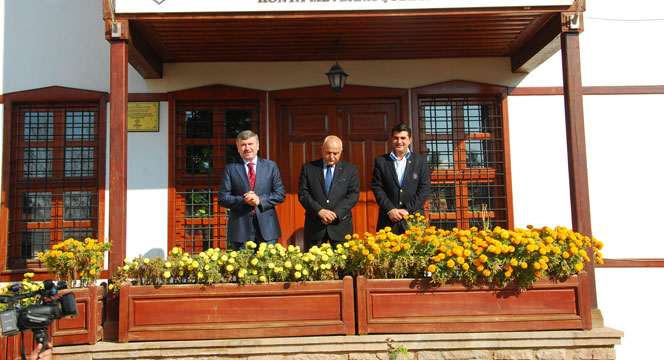 Başkan Akyürek, Yabancı Öğrenciler ve Şehit Aileleri İle Bayramlaştı