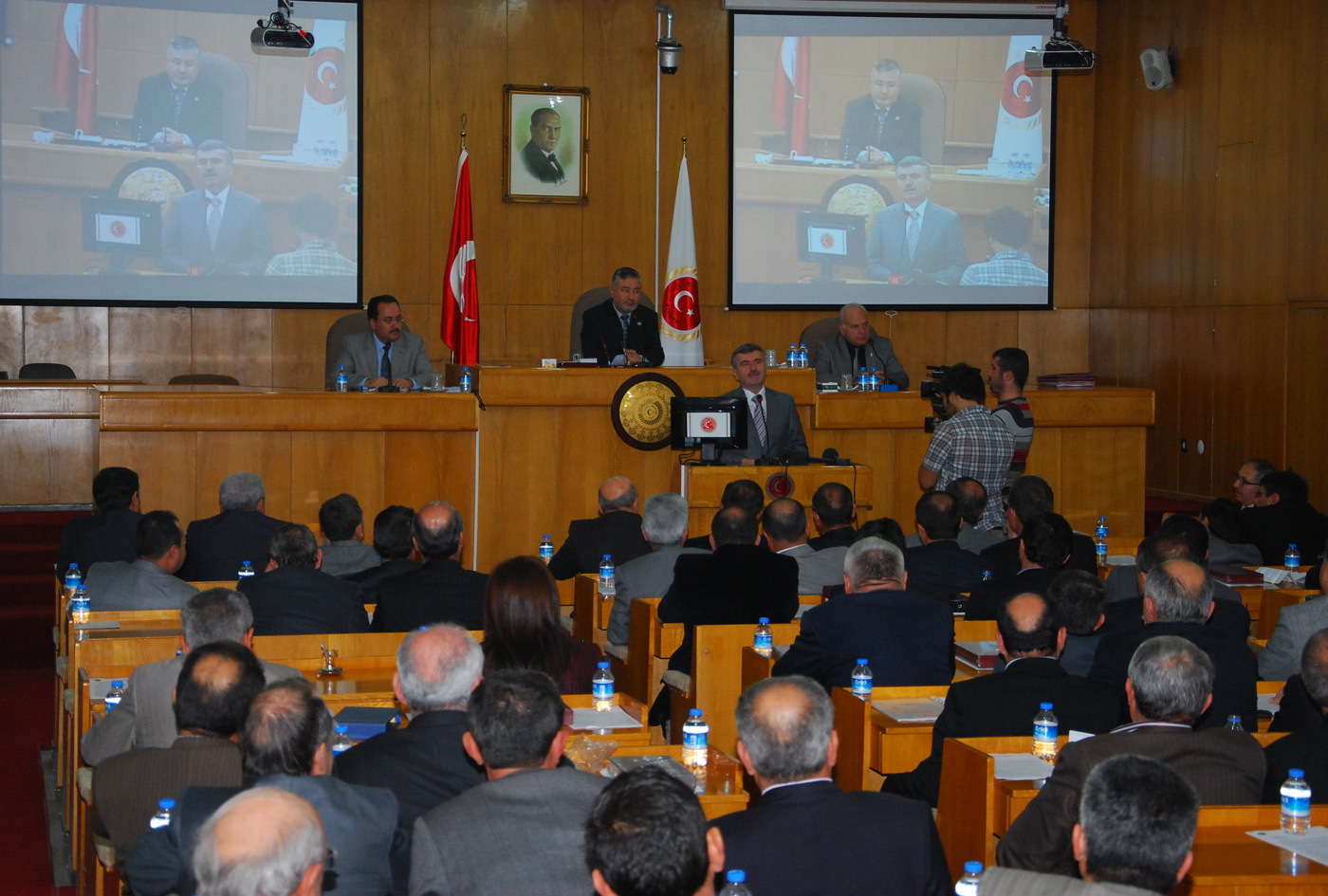 Konya'ya Hizmet Büyük Bir Şereftir