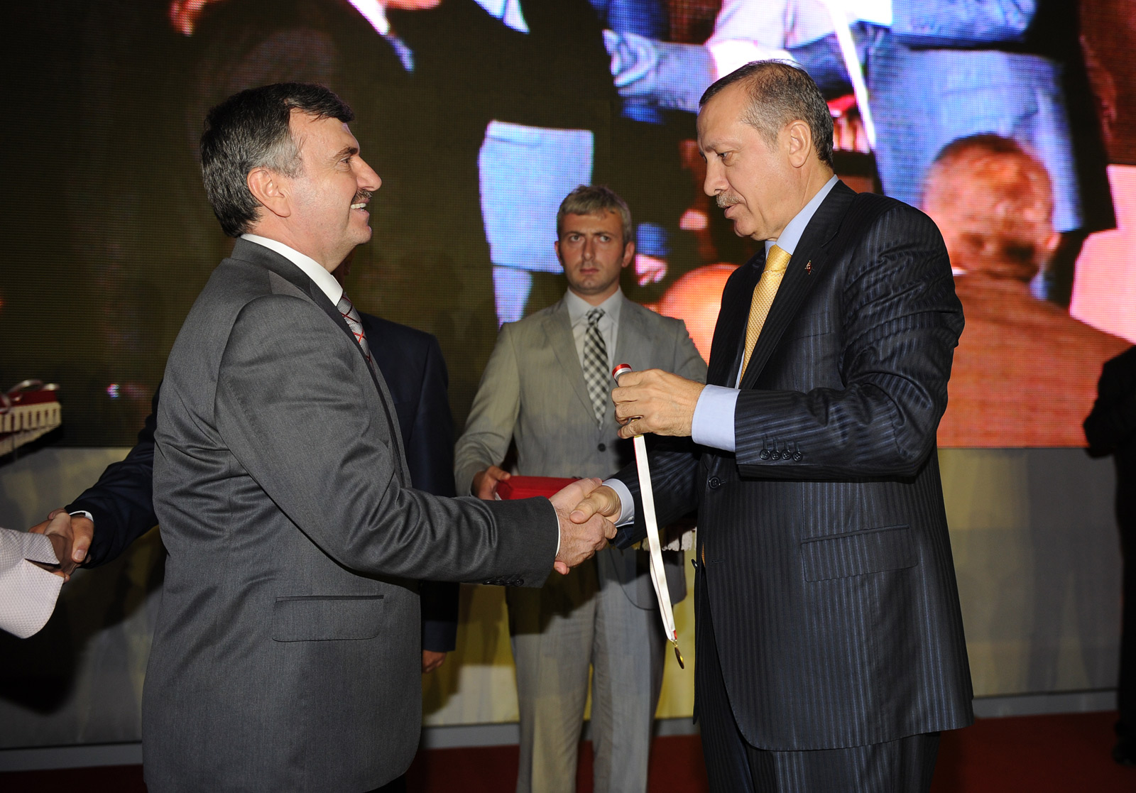 Başbakan'dan Büyükşehir'e Anlamlı Ödül