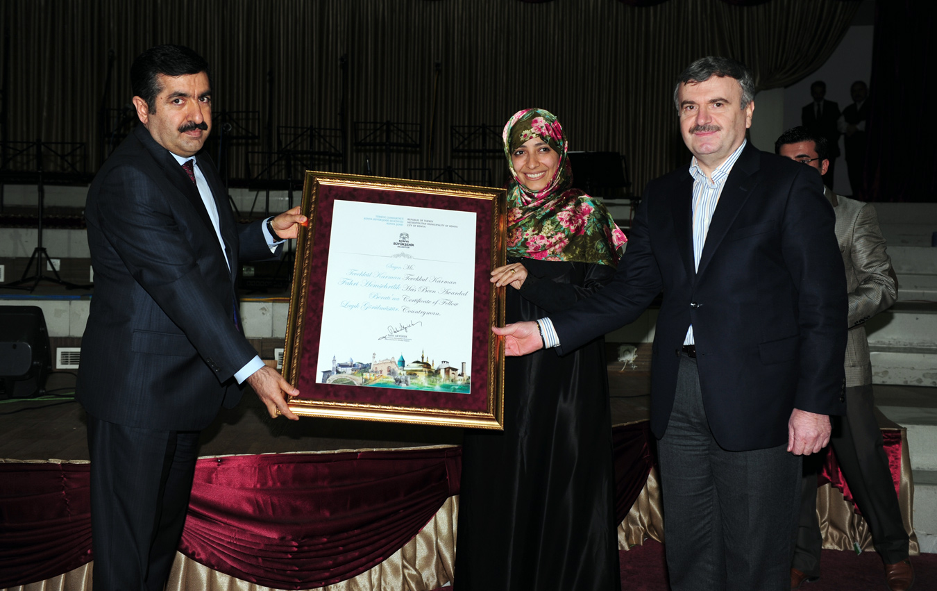 Nobel Ödüllü Yemenli Tevekkül Karman'a Fahri Hemşehrilik Beratı Verildi