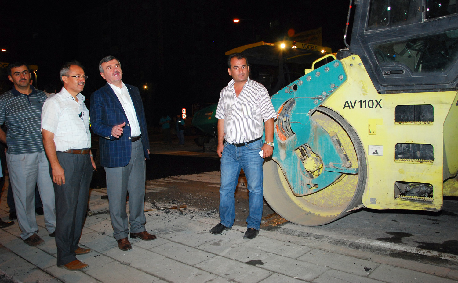Başkan Akyürek Kerkük Caddesi'ndeki Gece Çalışmasını İnceledi