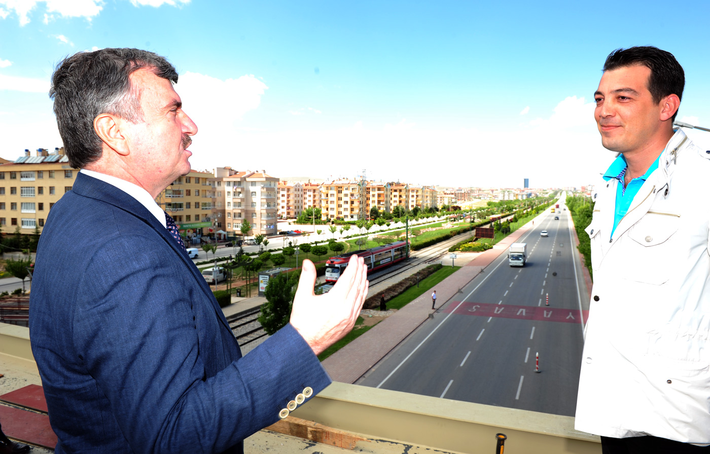 Büyükşehir'den Türkiye'ye Örnek Yaya Köprüleri