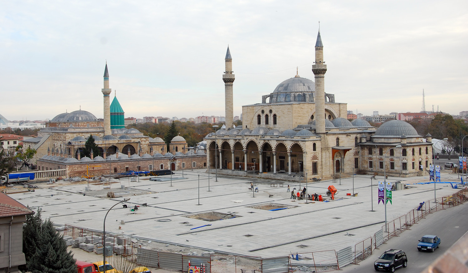 Başkan Akyürek Türbeönü Meydanı'nda İnceleme Yaptı