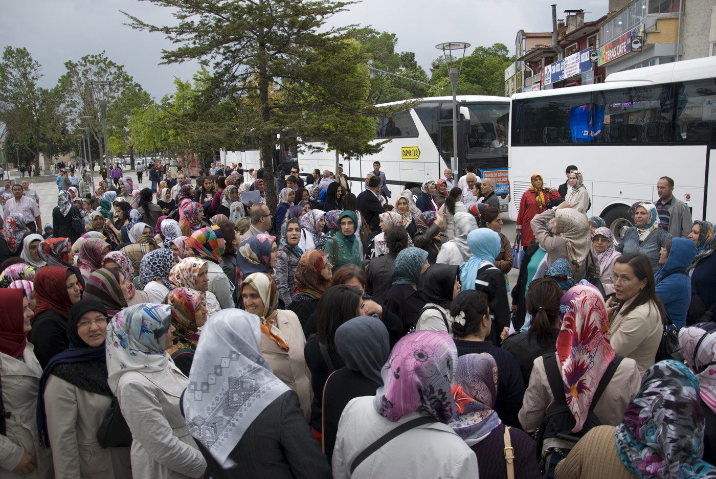 Bayanlara 'Anneler Günü'nde Çanakkale Gezisi
